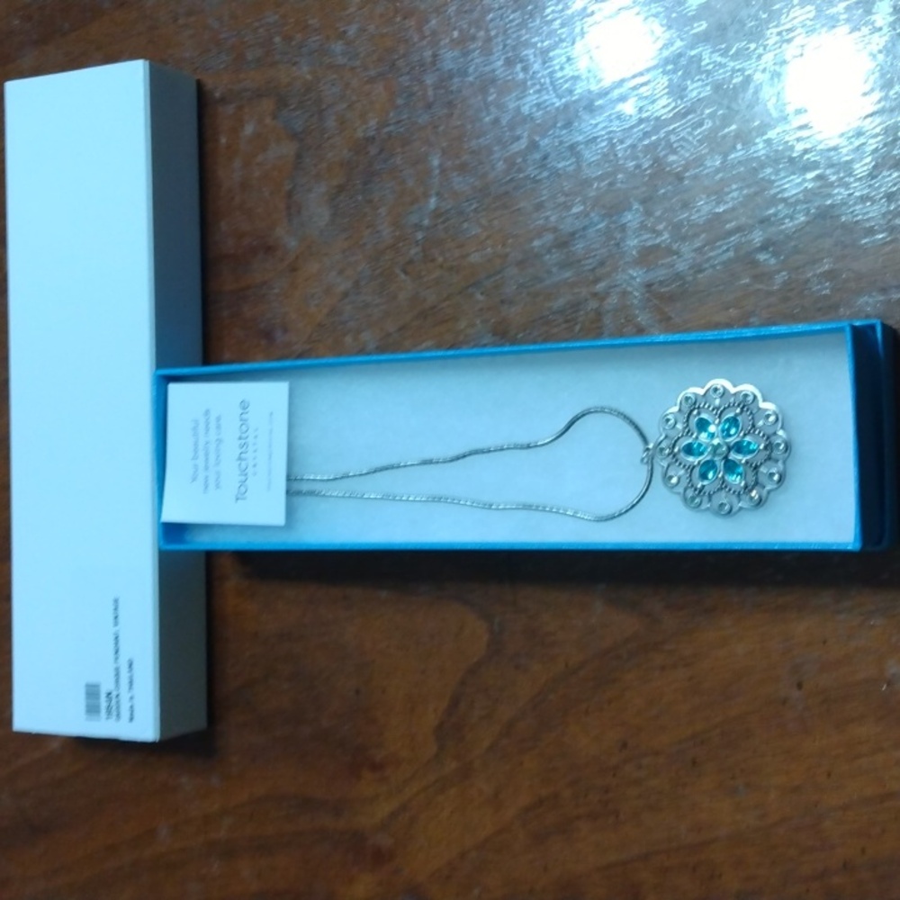 Touchstone crystal Garden Cirque Pendant Vintage